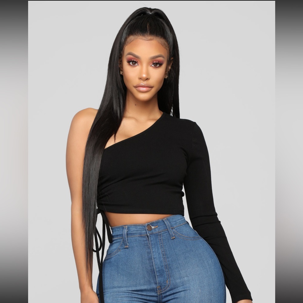 One shoulder crop top
